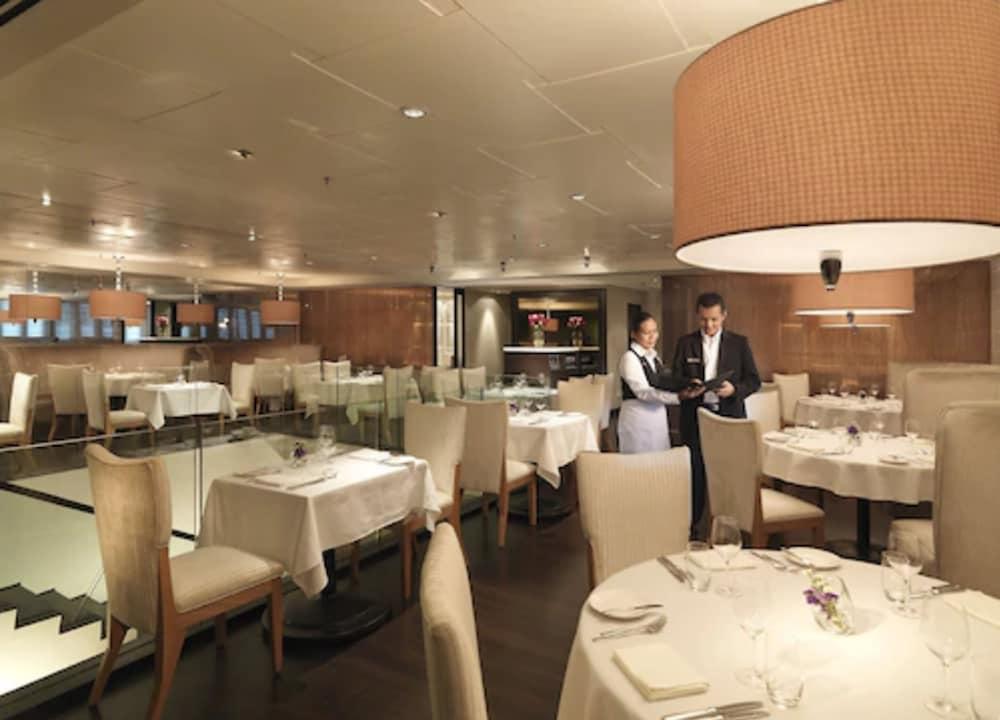 Micasa All Suites Hotel Kuala Lumpur Eksteriør billede The interior of the restaurant